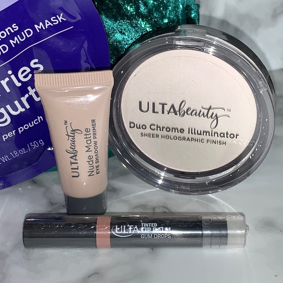 Ulta Beauty Pampering Holiday Gift Set & Bag - Picture 5 of 16
